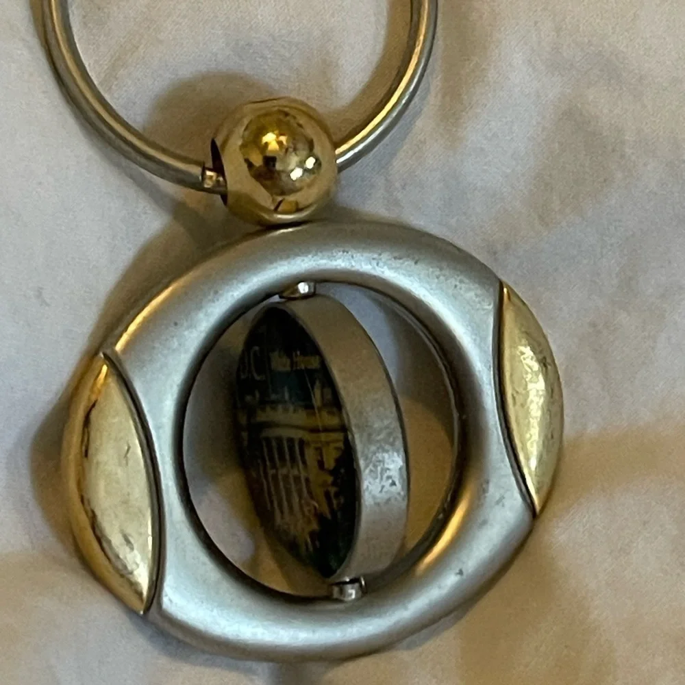 Vintage Washington DC White House & US Capital Keychain FOB